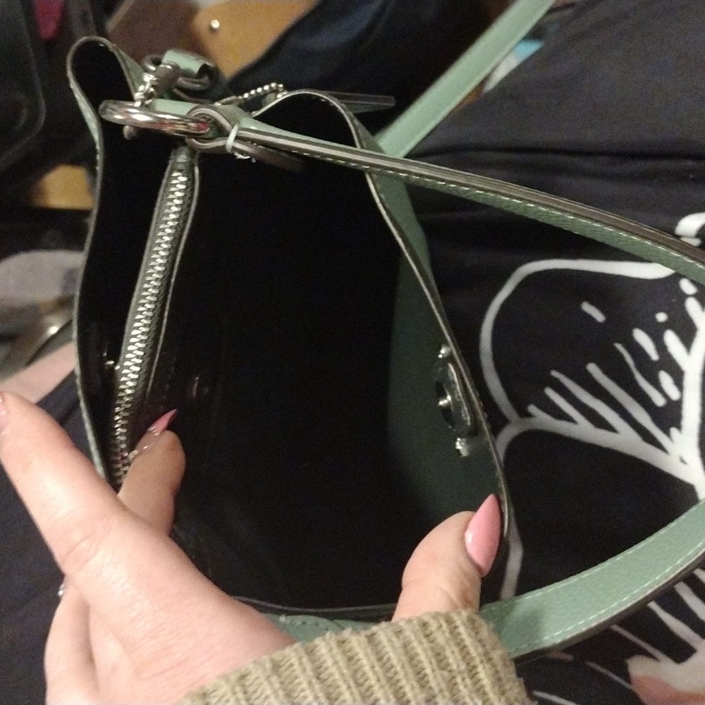 Brand New coach purse .. - Picture 3 of 6